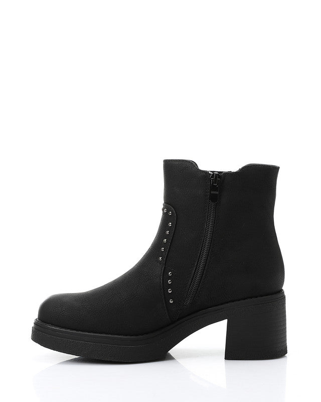 GER-DVTX-026 Studded Ankle Boots