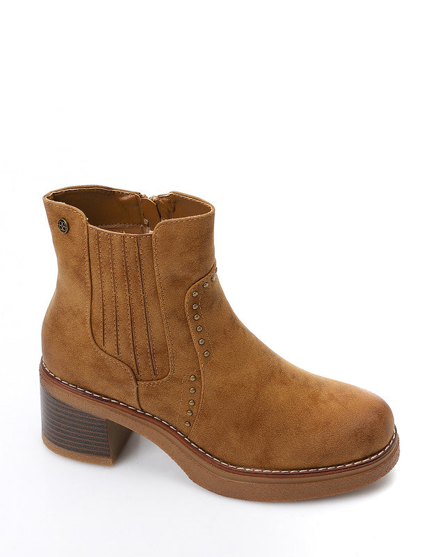 GER-DVTX-026 Studded Ankle Boots