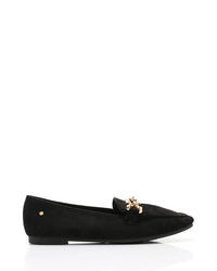 WAH-DVTX-014 Loafer With Gold Chain Detail